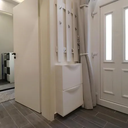 Klauzal 10 * Budapest