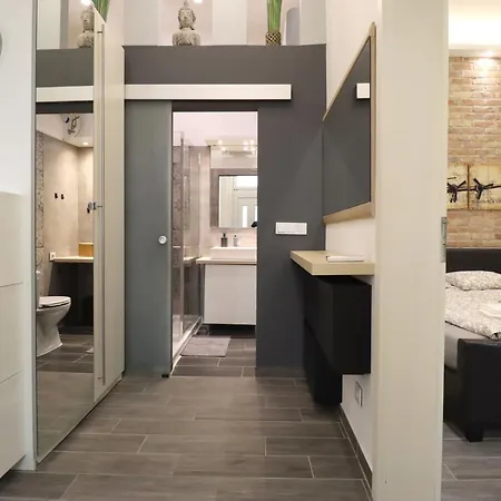 Klauzal 10 Apartment
